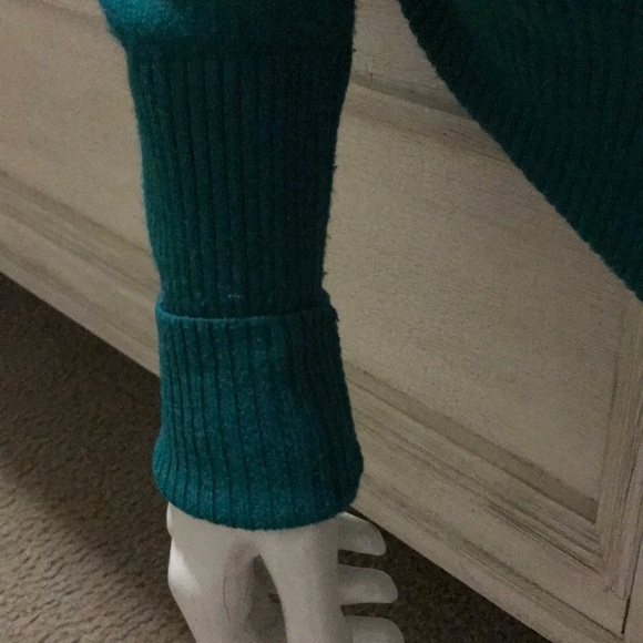 Sweater - Picture 4 of 5